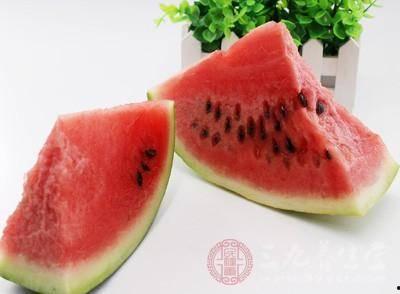 月经时吃梨瓜,月经期间吃梨瓜的神奇效果揭秘